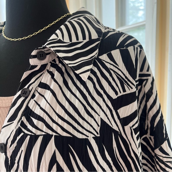 Vintage zebra print crepe button down overshirt black white 3/4 sleeve 1X - Picture 4 of 14